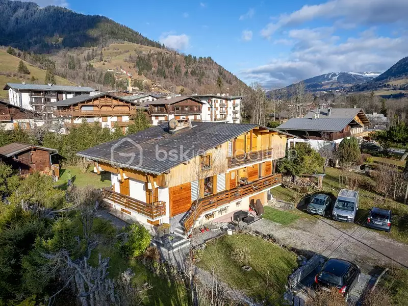Maison, 255 m²