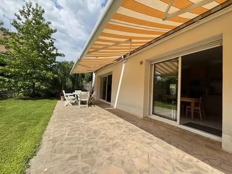 Maison, 165 m²