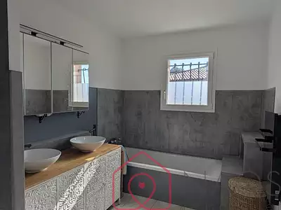 Maison, 218,94 m²