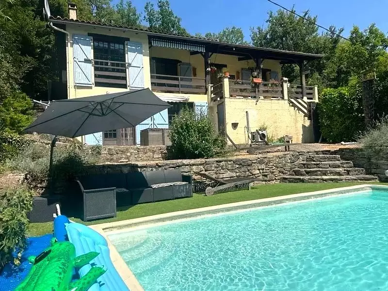 Maison, 185 m²