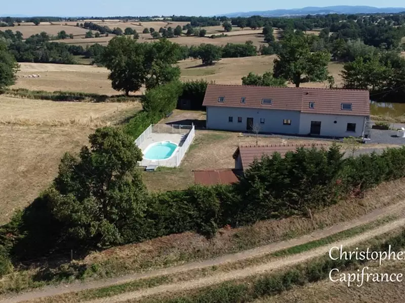Maison, 167 m²