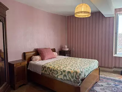 Maison, 225 m²