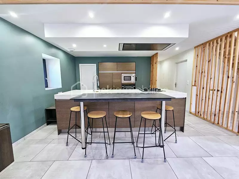 Maison, 280 m²