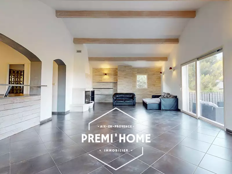 Maison, 211 m²