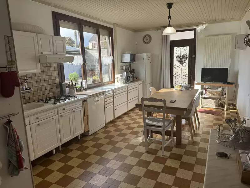 Maison, 168 m²