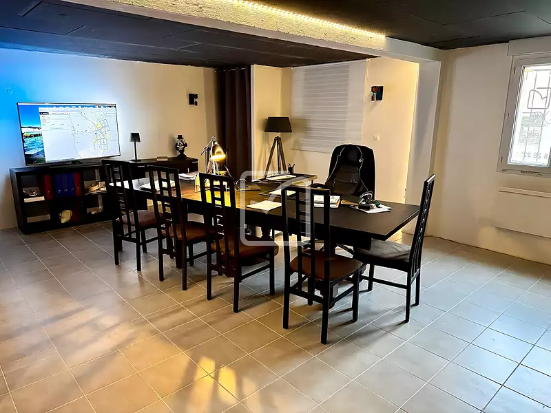 Maison, 281 m²