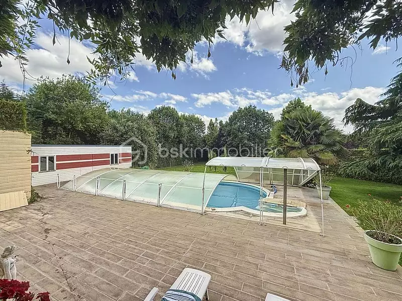 Maison, 230 m²