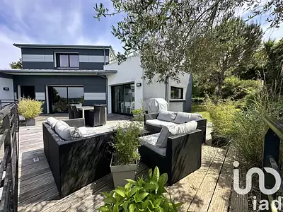 Maison, 215 m²