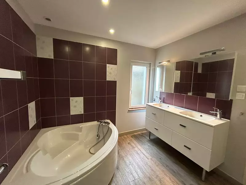 Maison, 247 m²