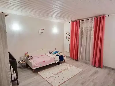 Maison, 176 m²