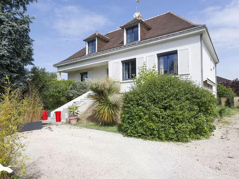 Maison, 196 m²
