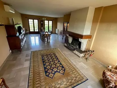 Maison, 185 m²