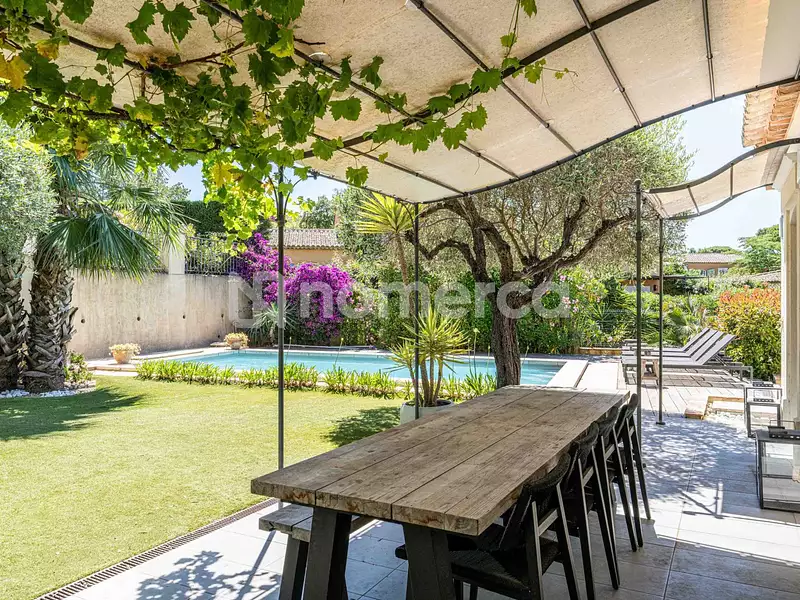 Maison, 410 m²