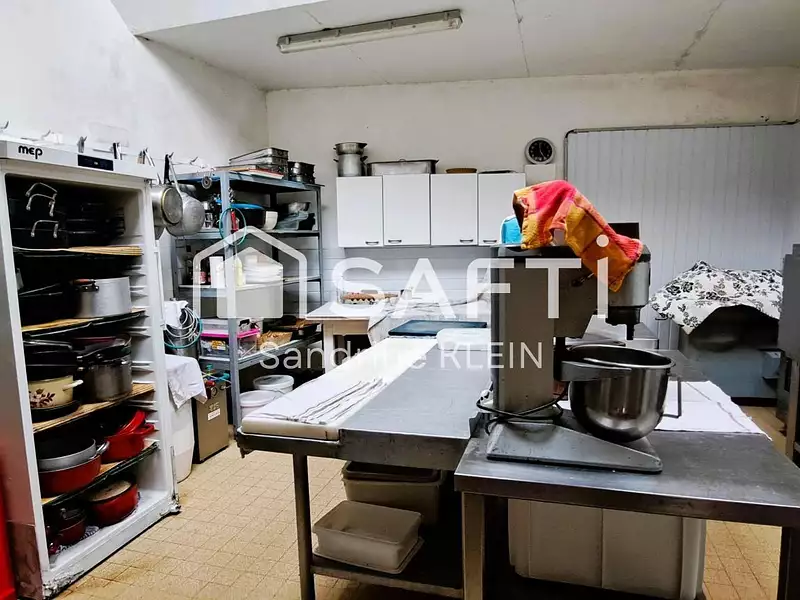 Immeuble, 182 m²