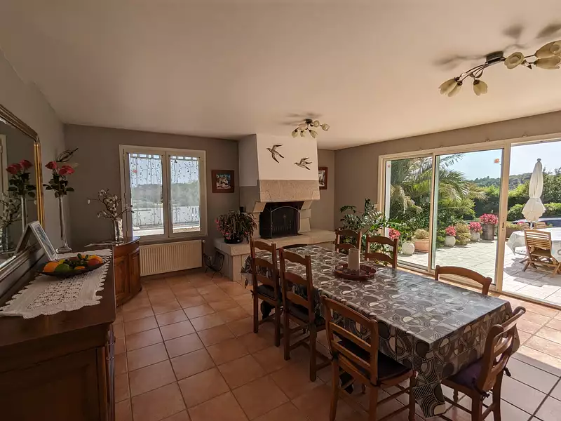 Maison, 166 m²