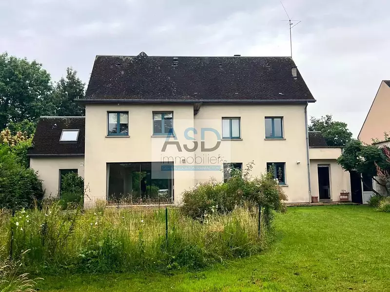 Maison, 240 m²