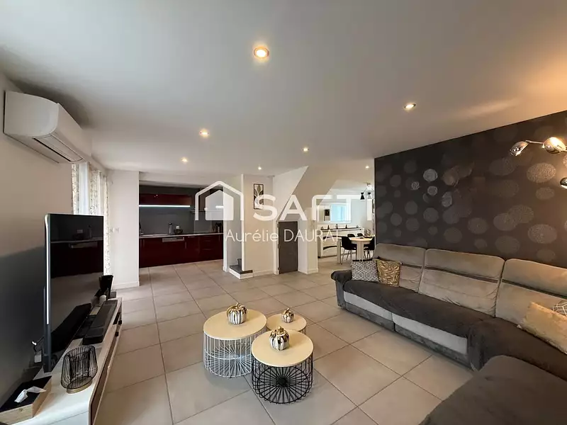 Maison, 158 m²