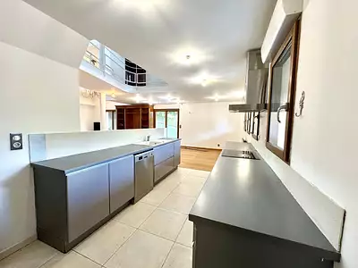 Maison, 255 m²