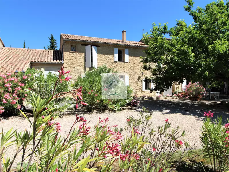 Maison, 600 m²