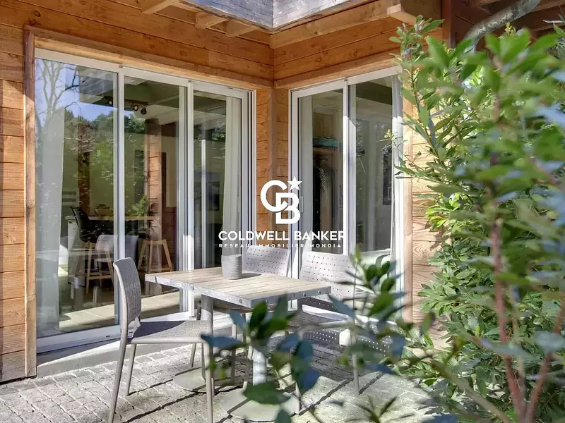 Maison, 240 m²