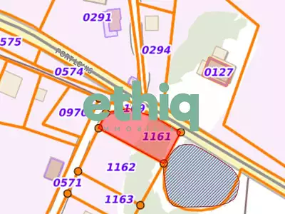 Terrain, 1 400 m²