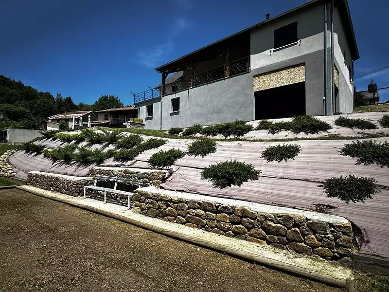 Maison, 235,25 m²
