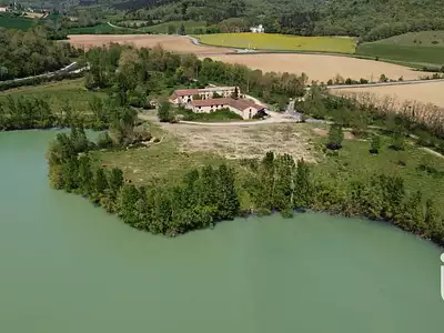 Maison, 900 m²