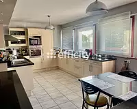 Maison, 400 m²