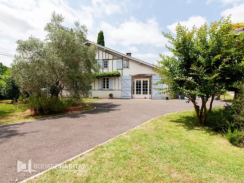 Maison, 232 m²