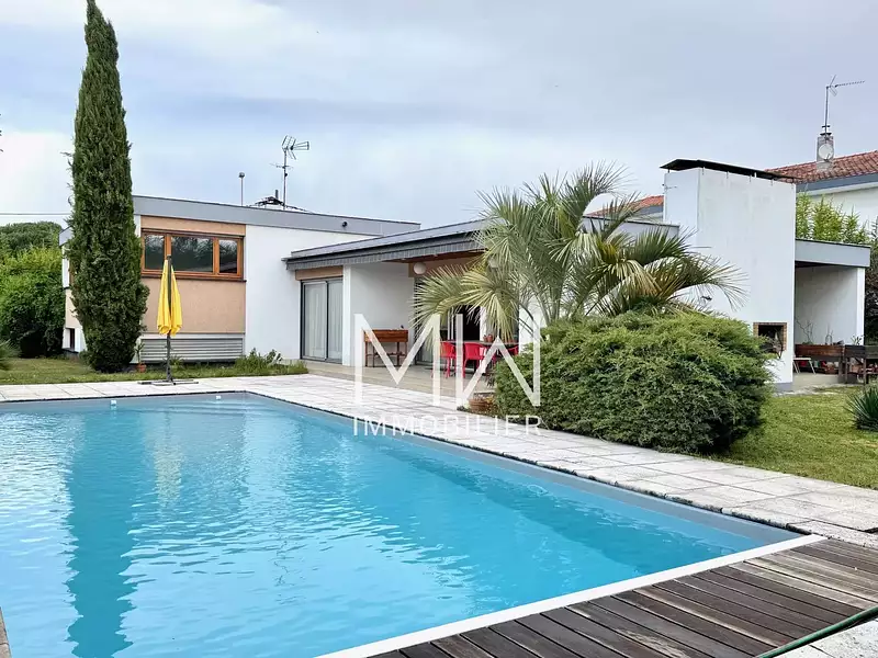 Maison, 174 m²