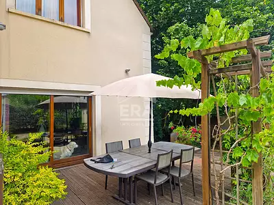 Maison, 230 m²