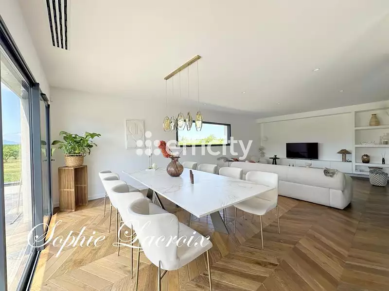 Maison, 191 m²