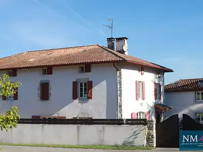 Maison, 327 m²