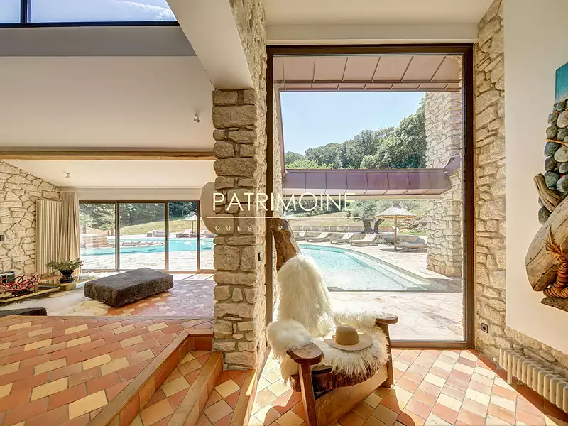 Maison, 700 m²