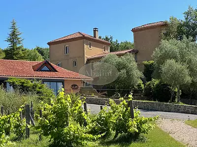 Maison, 1 000 m²