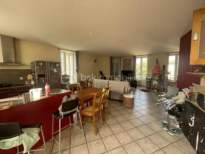 Immeuble, 554 m²