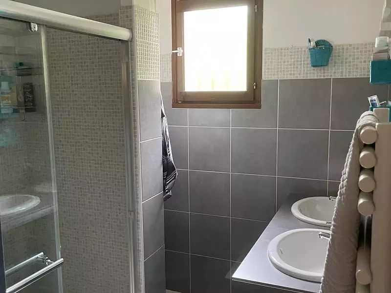 Maison, 242 m²