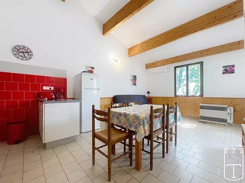 Maison, 640 m²