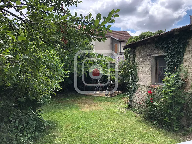 Terrain, 160 m²