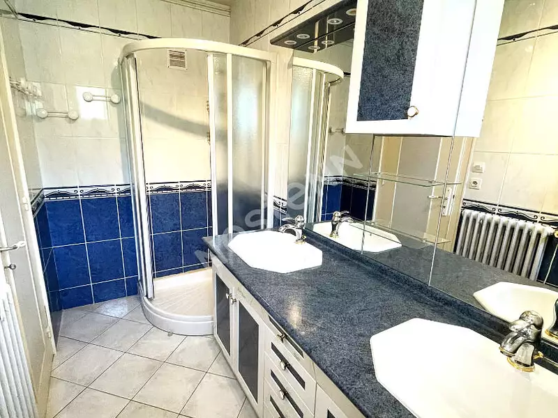Maison, 148 m²