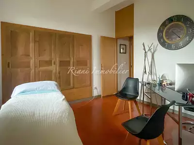 Immeuble, 240 m²