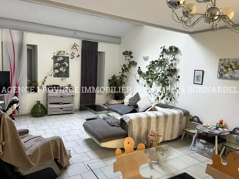 Immeuble, 268 m²