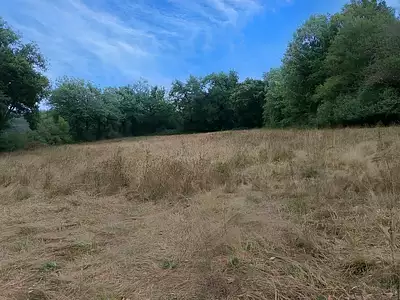 Terrain, 33 821 m²