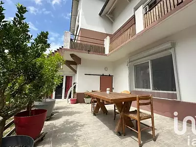 Maison, 241 m²