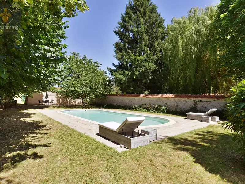 Maison, 333,1 m²
