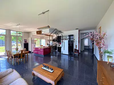Maison, 393 m²