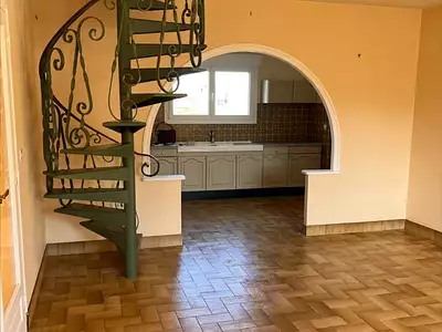 Maison, 180 m²