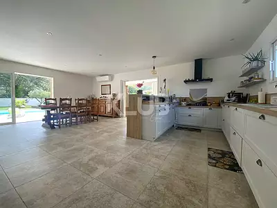 Maison, 158 m²