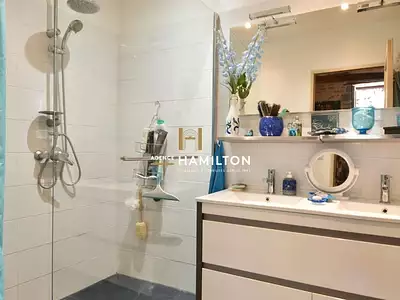 Maison, 230 m²