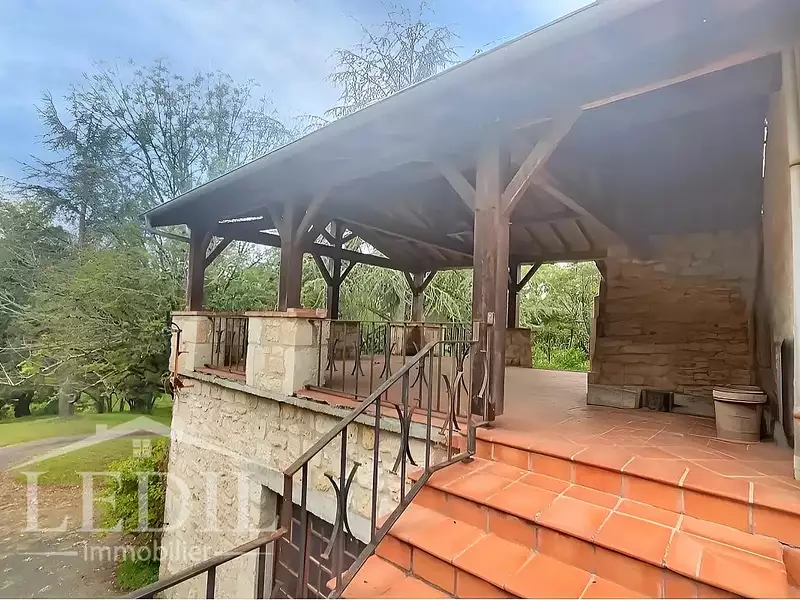 Maison, 235 m²